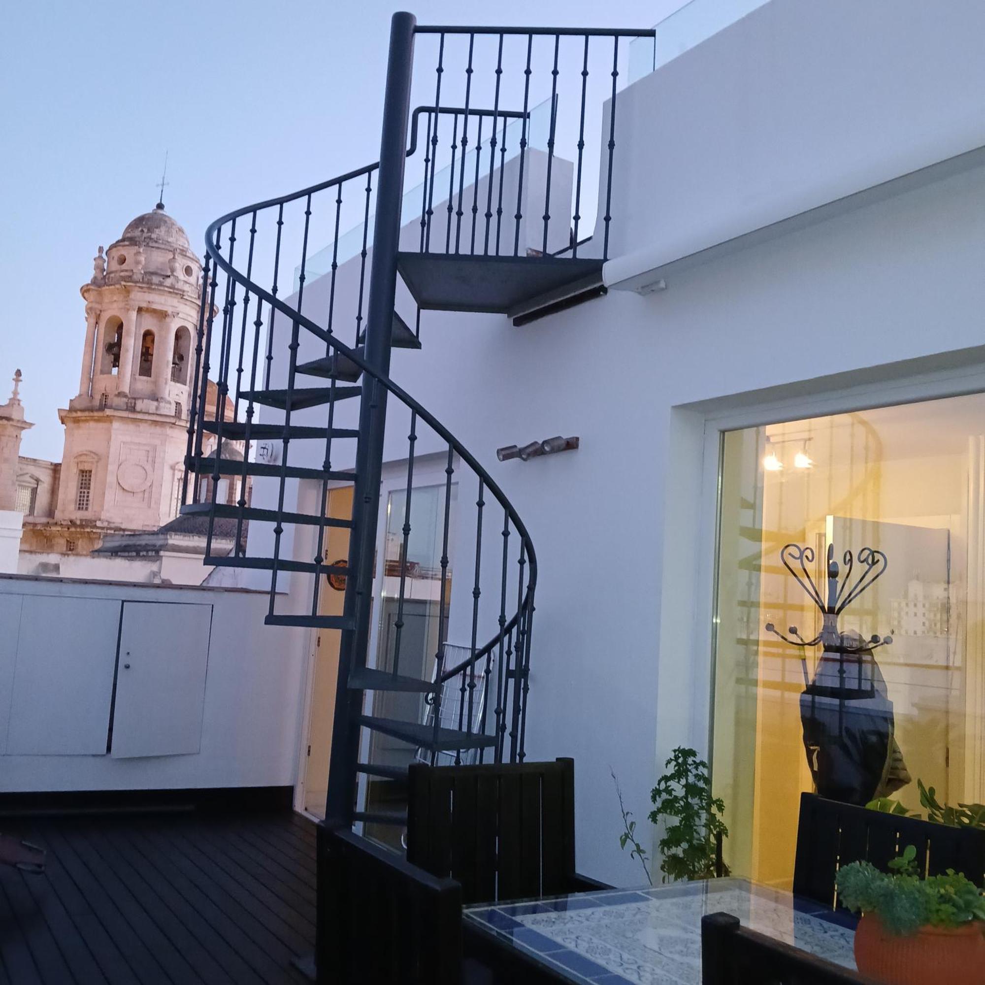 ***** Attic With Impressive Views And Jacuzzi Apartment กาดิซ ภายนอก รูปภาพ