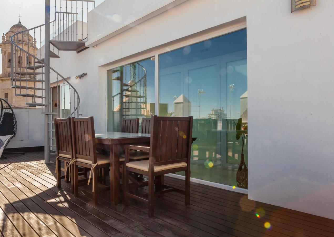 ***** Attic With Impressive Views And Jacuzzi Apartment กาดิซ ภายนอก รูปภาพ